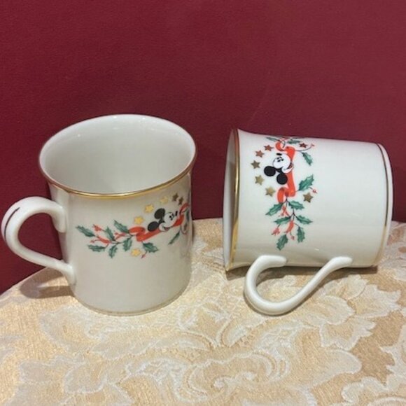 HOLIDAY🎄🎄DISNEY BY LENOX 2 Mickey Mouse Holly Gold Rim MUGS - Picture 1 of 7
